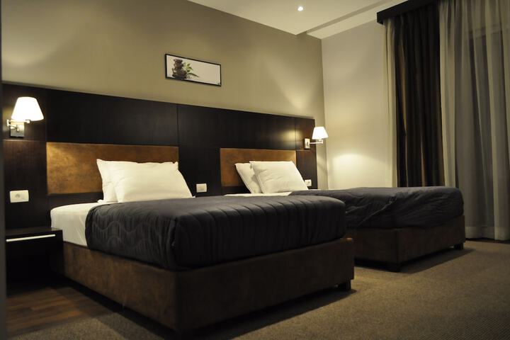 Room 4 of 21