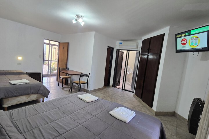 Room 3 of 25
