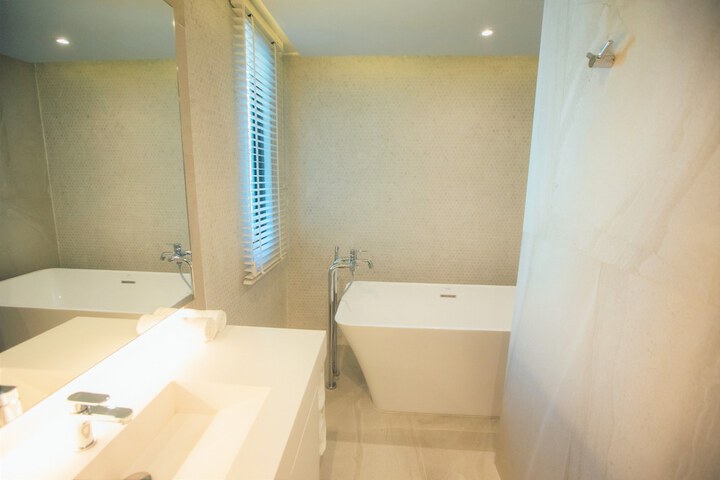 Room 45 of 82