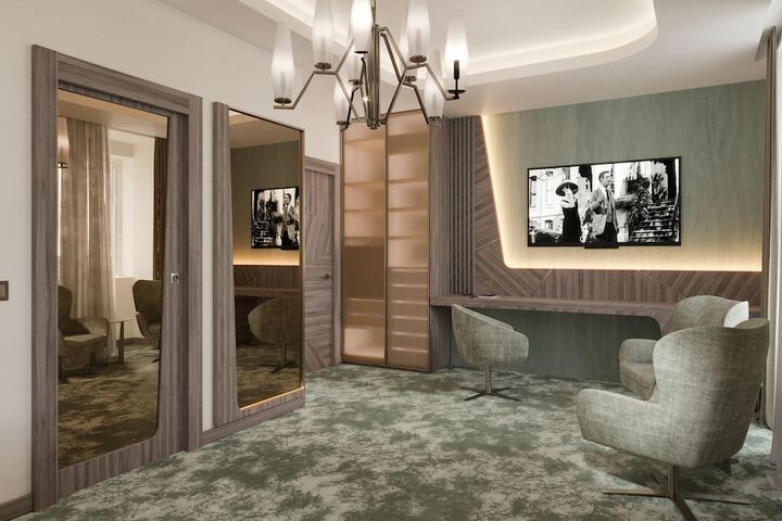 Room 104 of 197