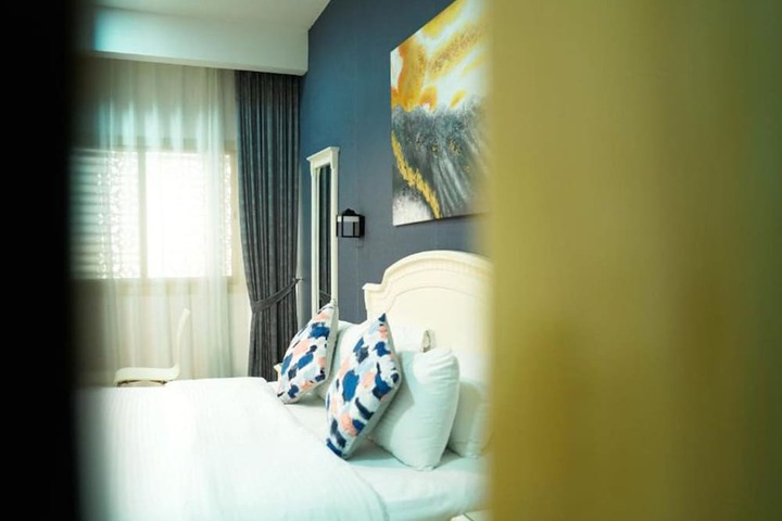 Room 19 of 46