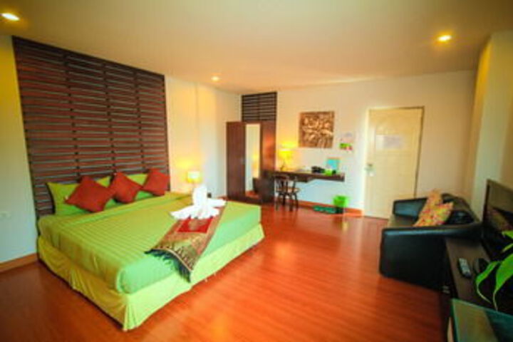 Room 7 of 11