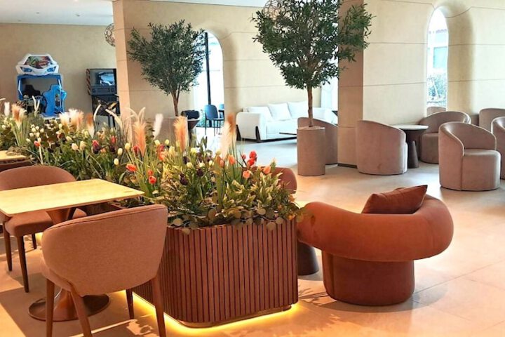 Hotel Interior 6 of 134