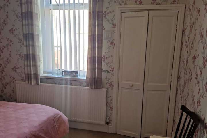 Room 13 of 27