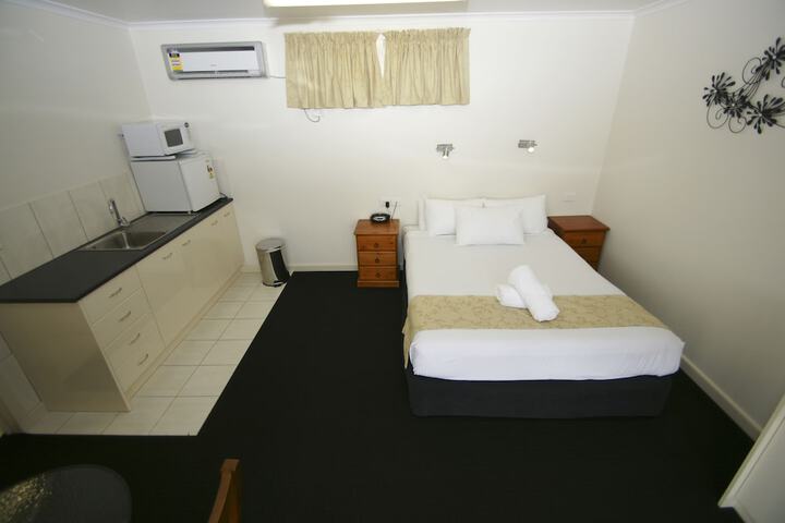 Room 3 of 45