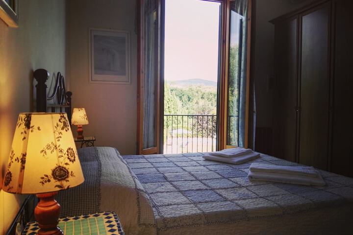 Room 5 of 46