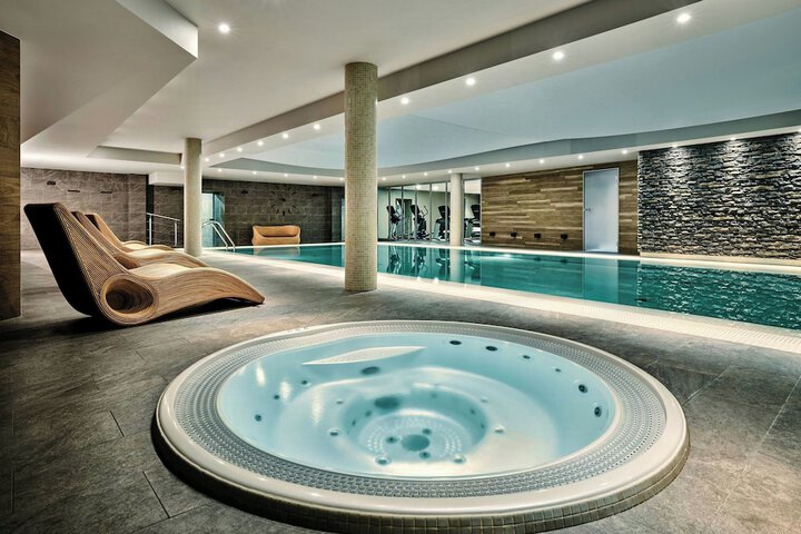 Pool 45 of 116