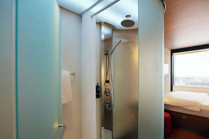 Room 30 of 60