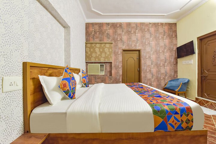 Room 18 of 37