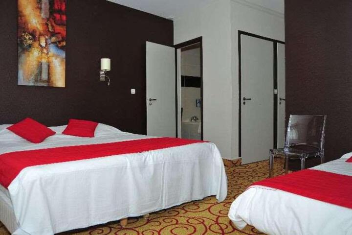 Room 6 of 36