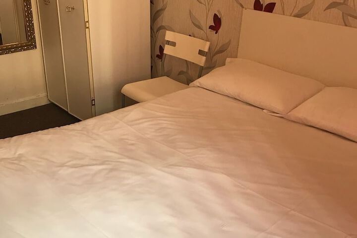 Room 21 of 45