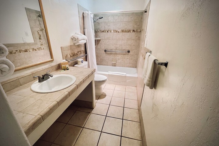 Room 18 of 32