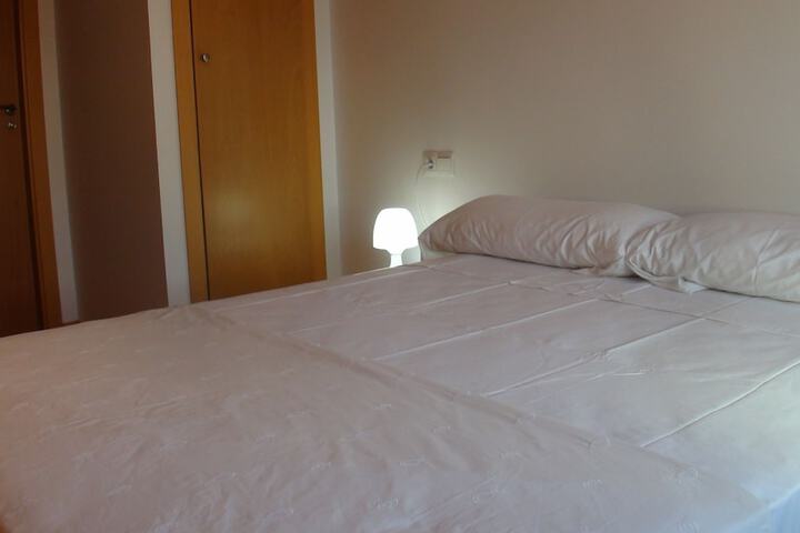 Room 2 of 11