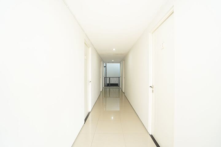 Ballroom/Hall 72 of 82