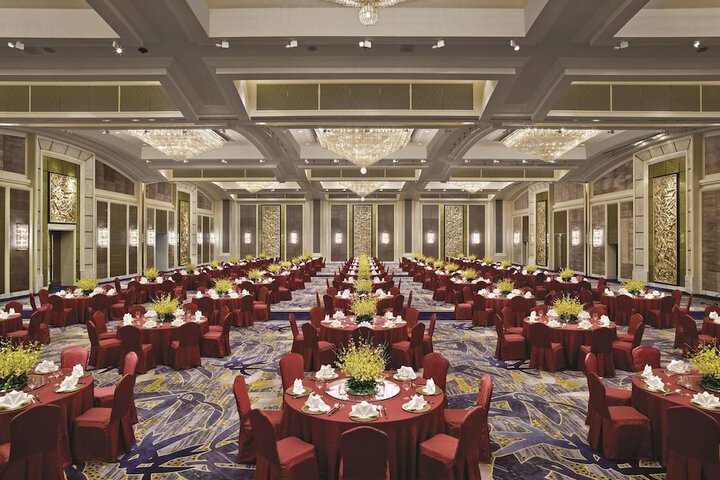 Ballroom/Hall 54 of 65