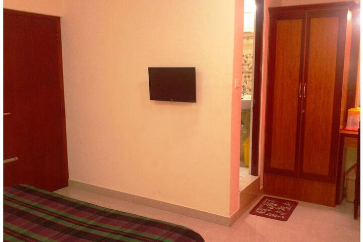 Room 3 of 11