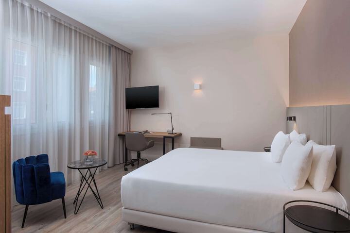 Room 15 of 81