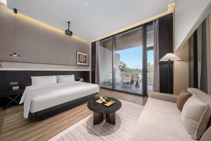 Room 36 of 64