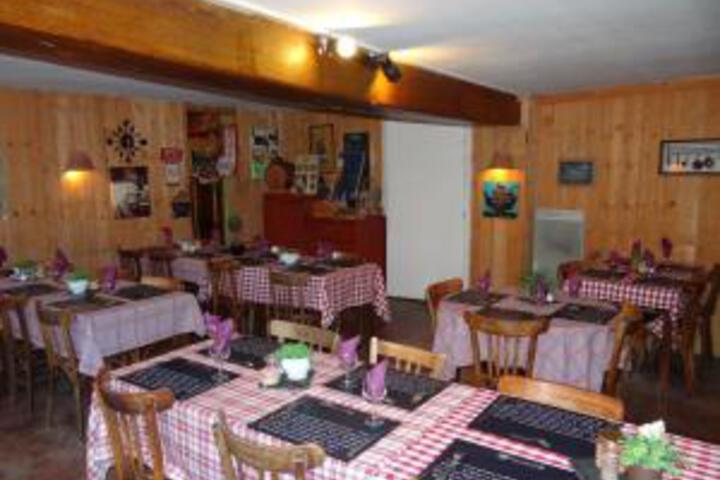 Dining 2 of 33