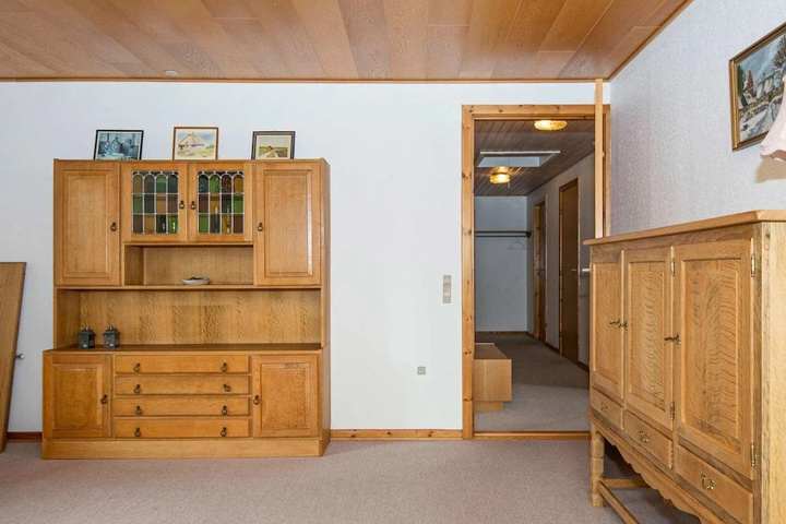 Room 2 of 12