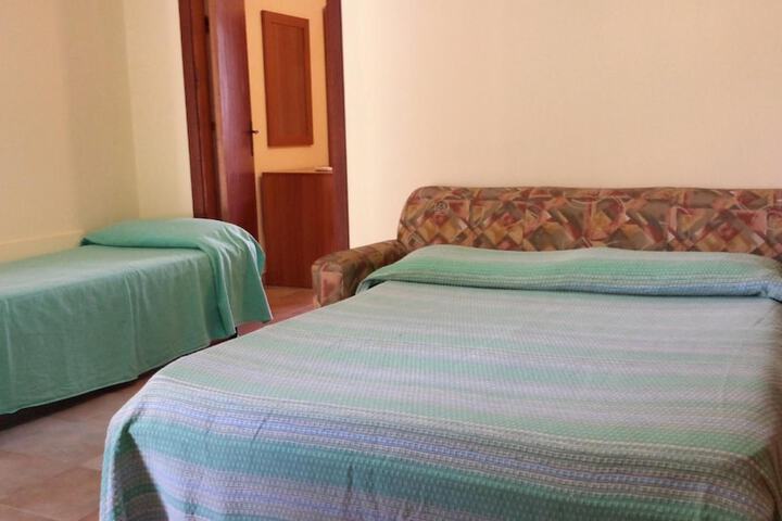 Room 16 of 52