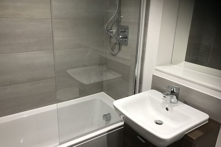 Room 13 of 20