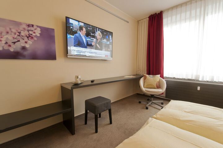 Room 22 of 49