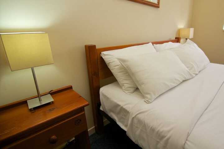 Room 5 of 42