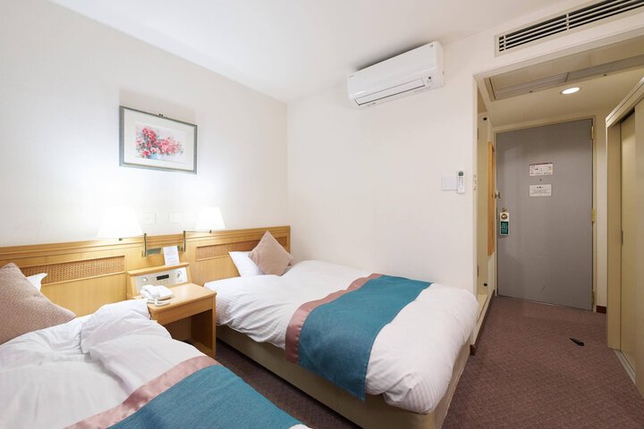 Room 54 of 74