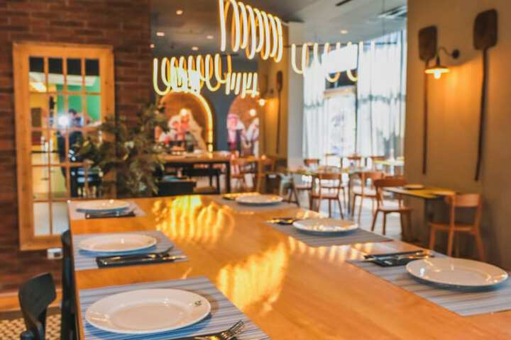 Dining 44 of 77