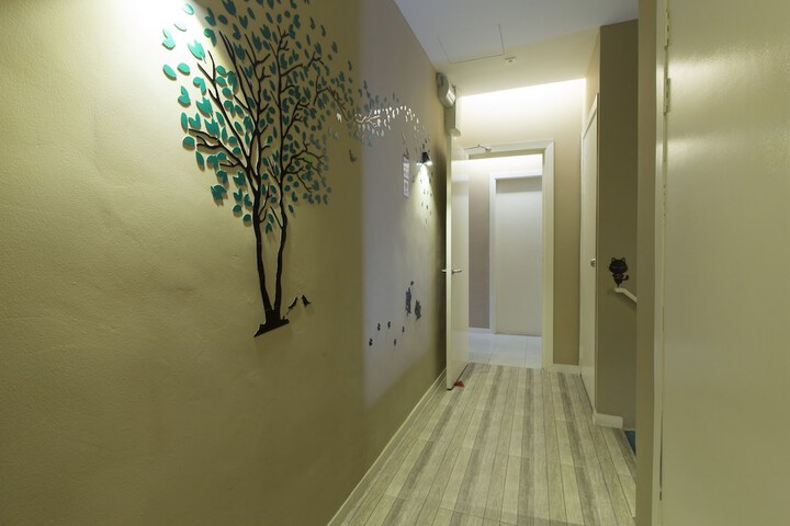 Ballroom/Hall 21 of 27