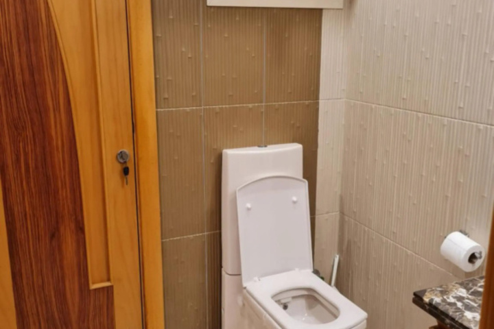 Room 9 of 17