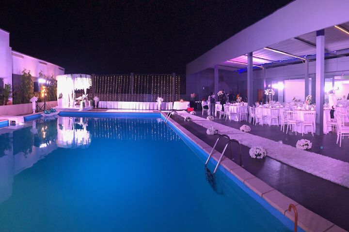 Pool 53 of 71