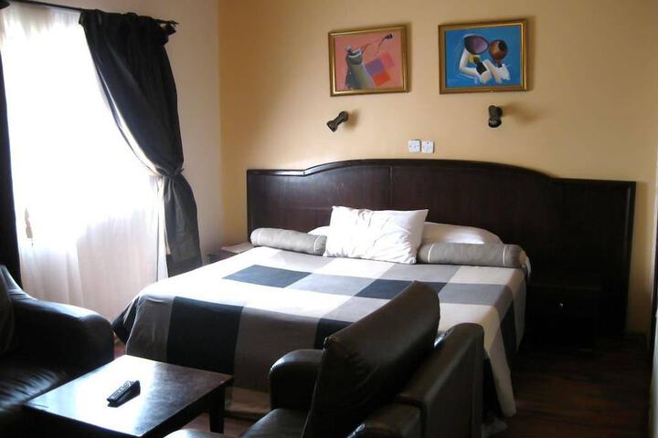 Room 3 of 11