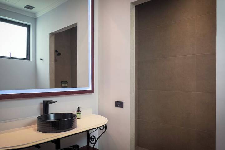 Room 52 of 88