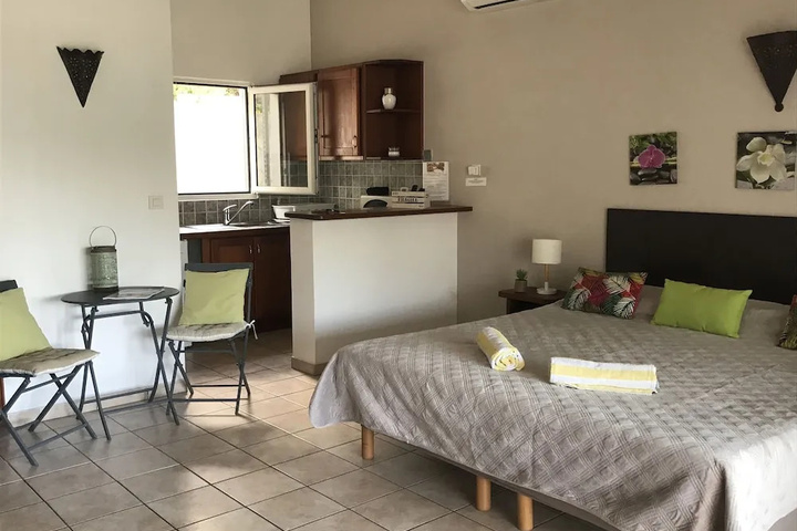 Room 2 of 17