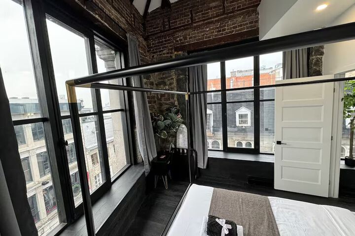 Room 7 of 62