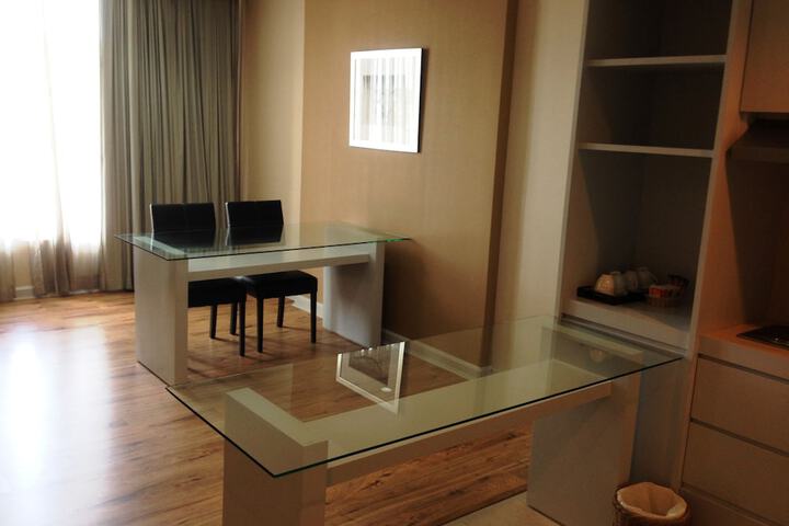 Room 16 of 76