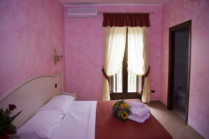 Room 20 of 132