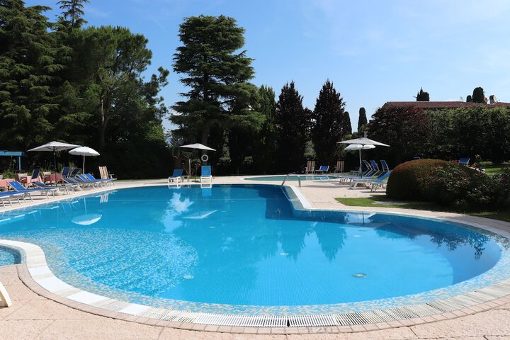 Pool 41 of 57