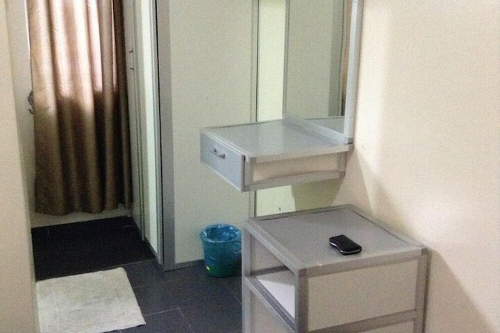 Room 15 of 19