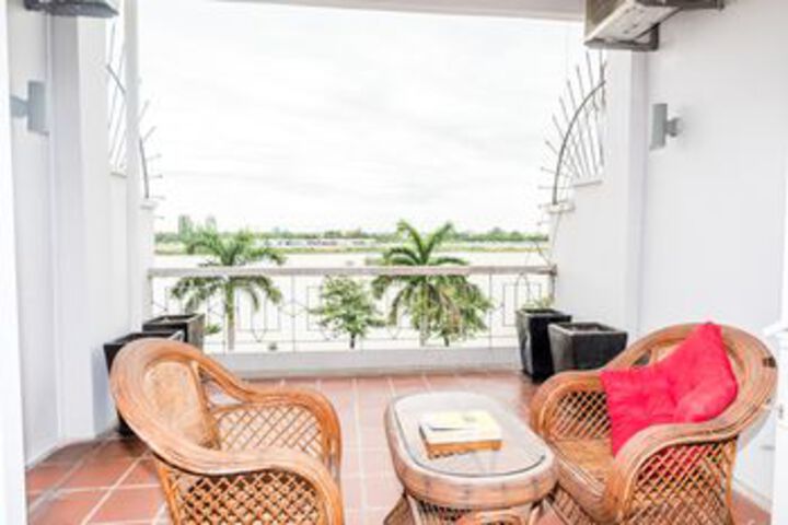 Terrace/Patio 5 of 37