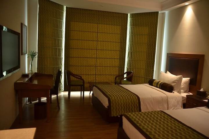 Room 7 of 30