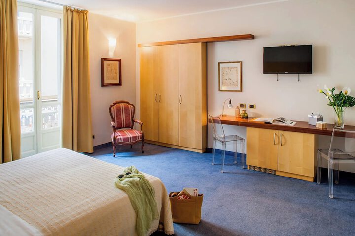 Room 12 of 45