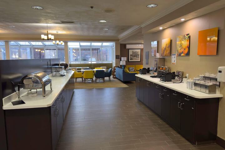 Breakfast area