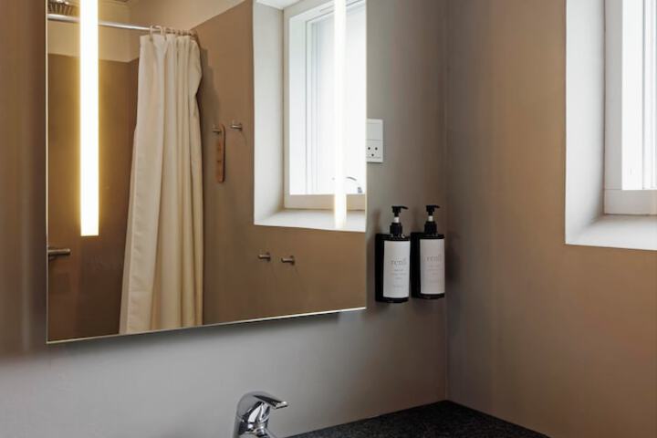 Clean Restrooms