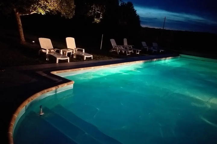 Pool 15 of 24