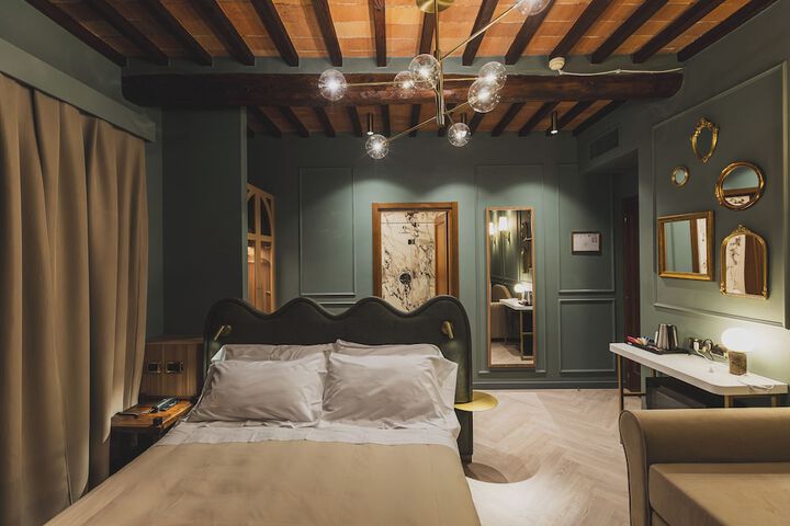 Room 63 of 181