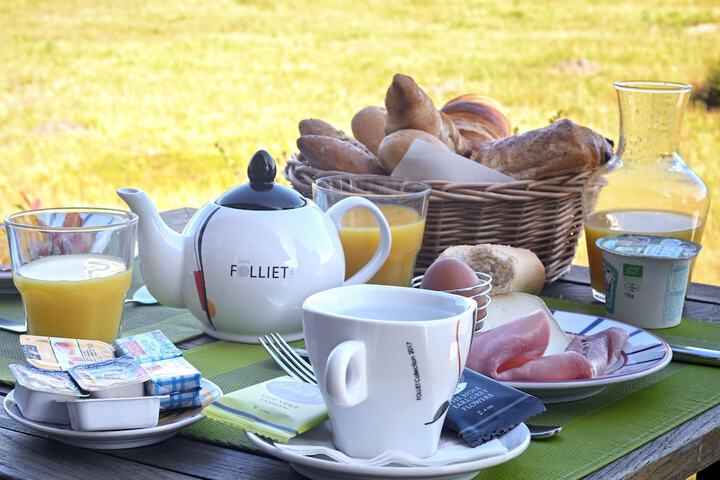 Breakfast/Coffee Service 18 of 30
