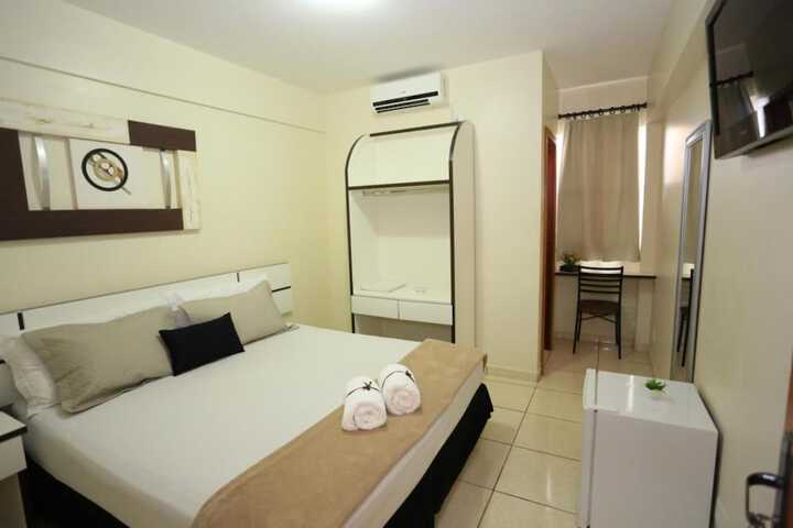 Room 7 of 48